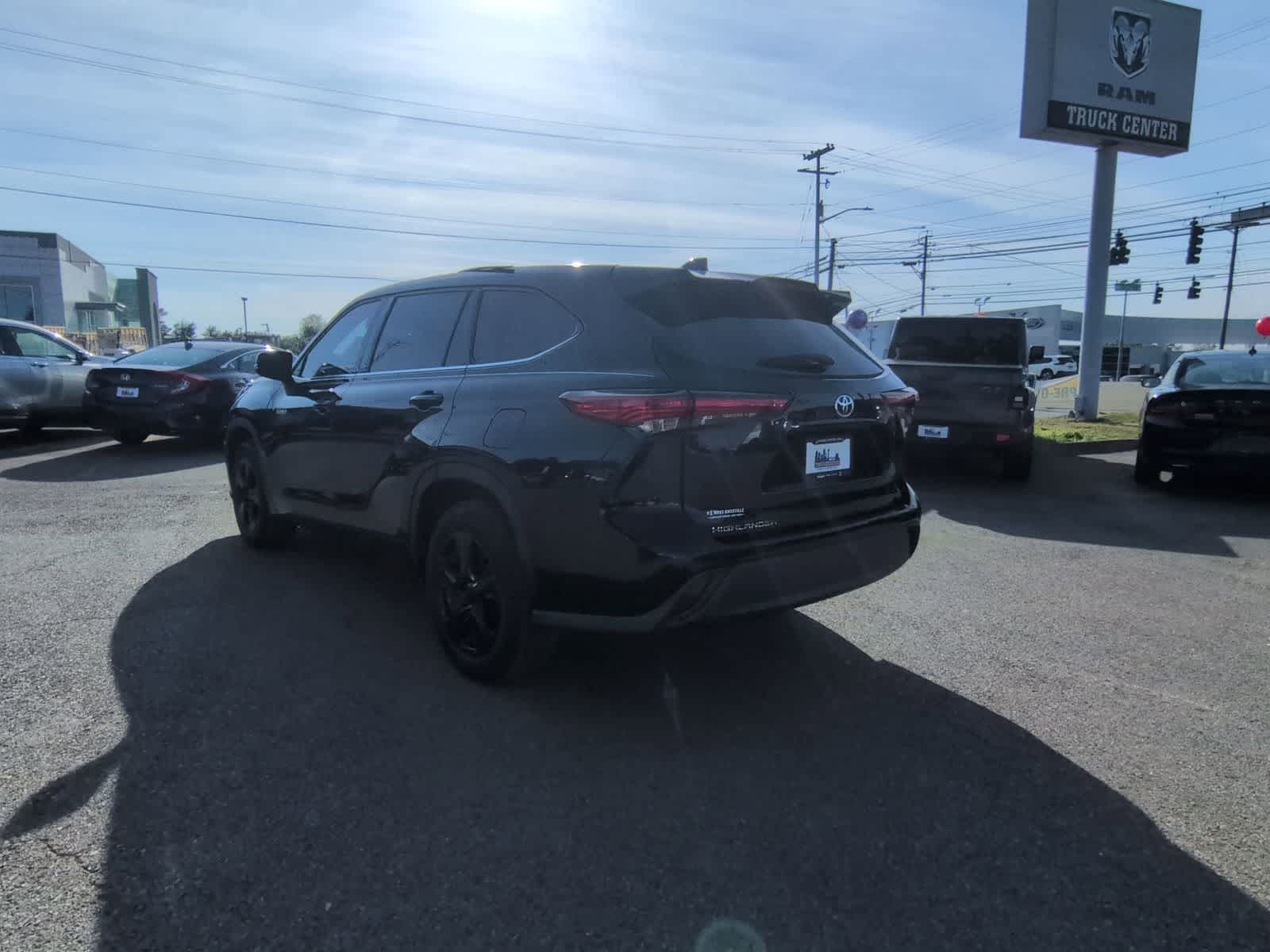 2021 Toyota Highlander Hybrid LE