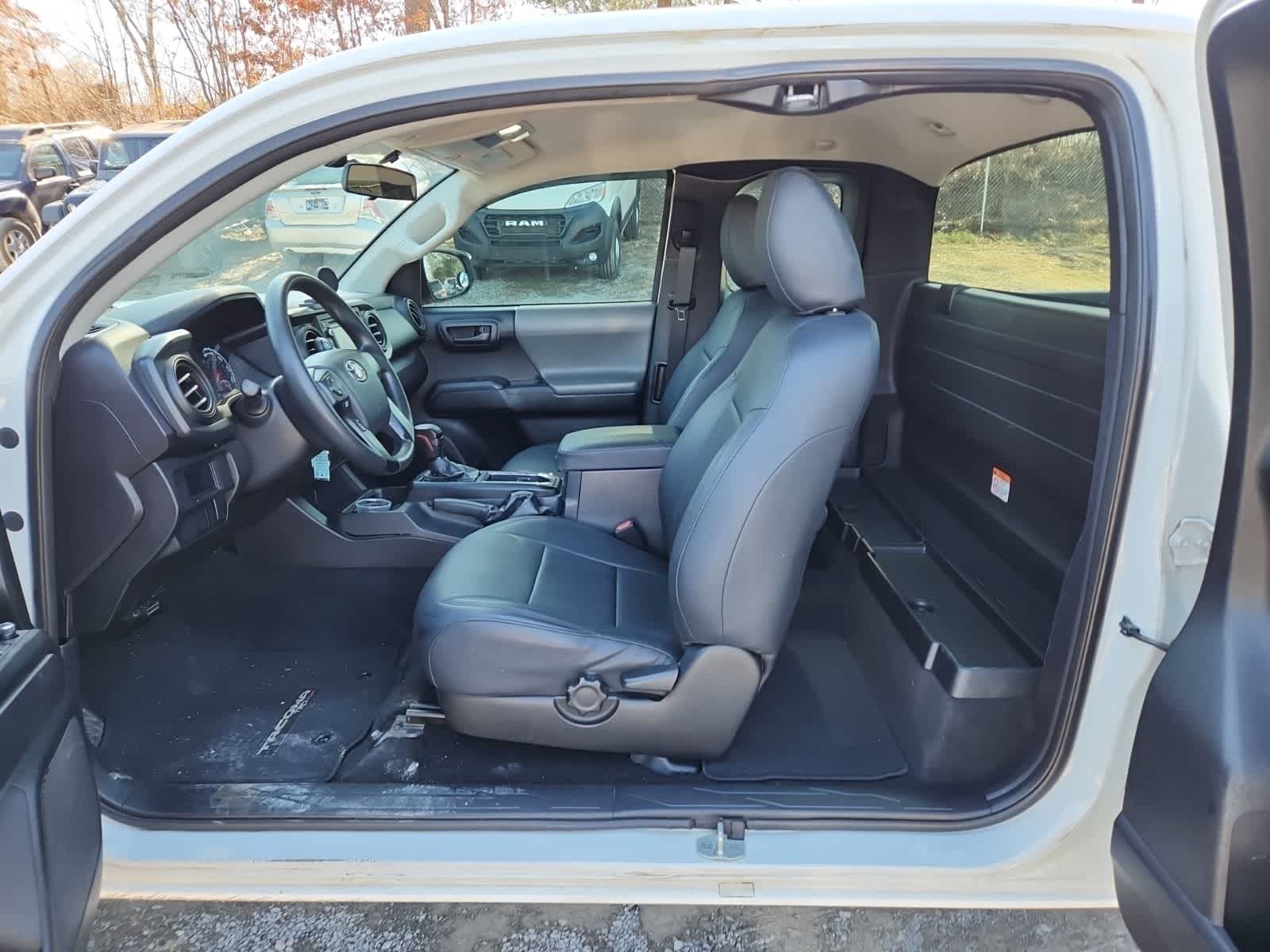 2017 Toyota Tacoma SR