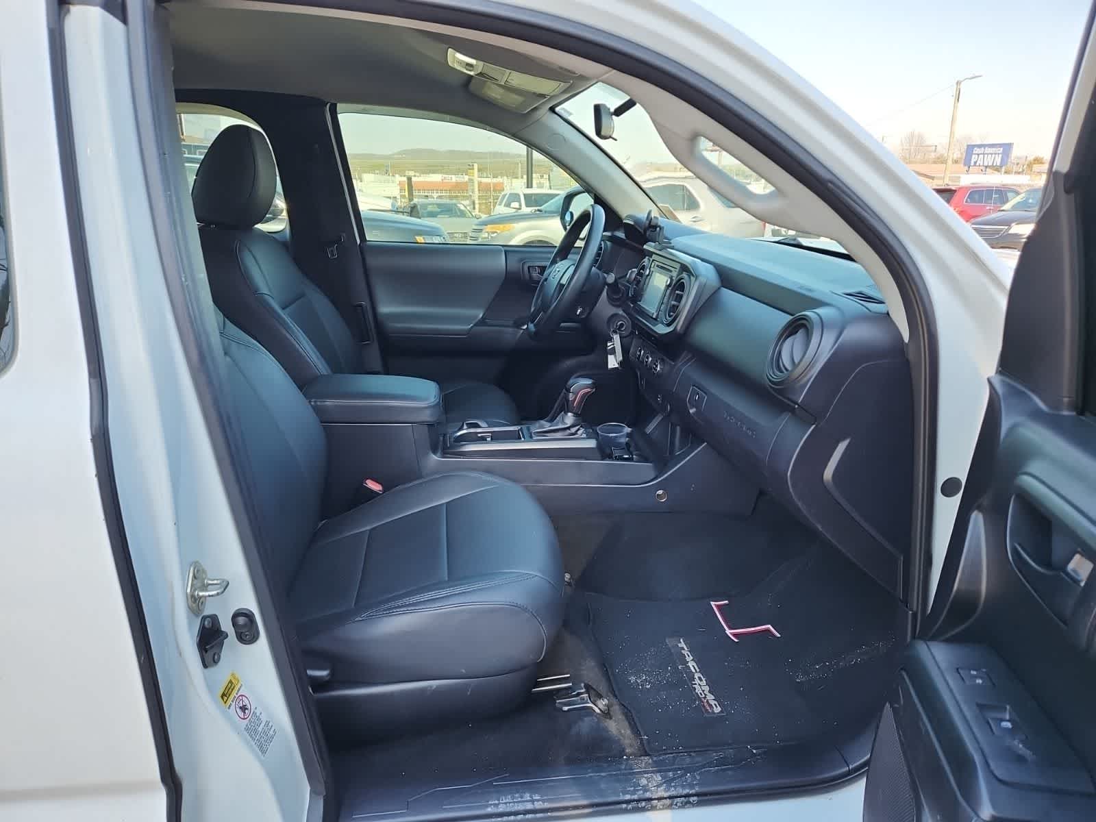 2017 Toyota Tacoma SR