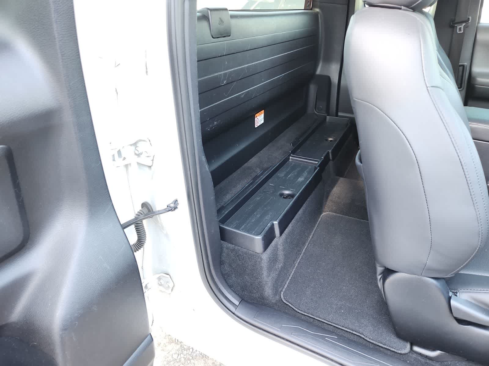 2017 Toyota Tacoma SR