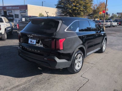 2022 Kia Sorento LX