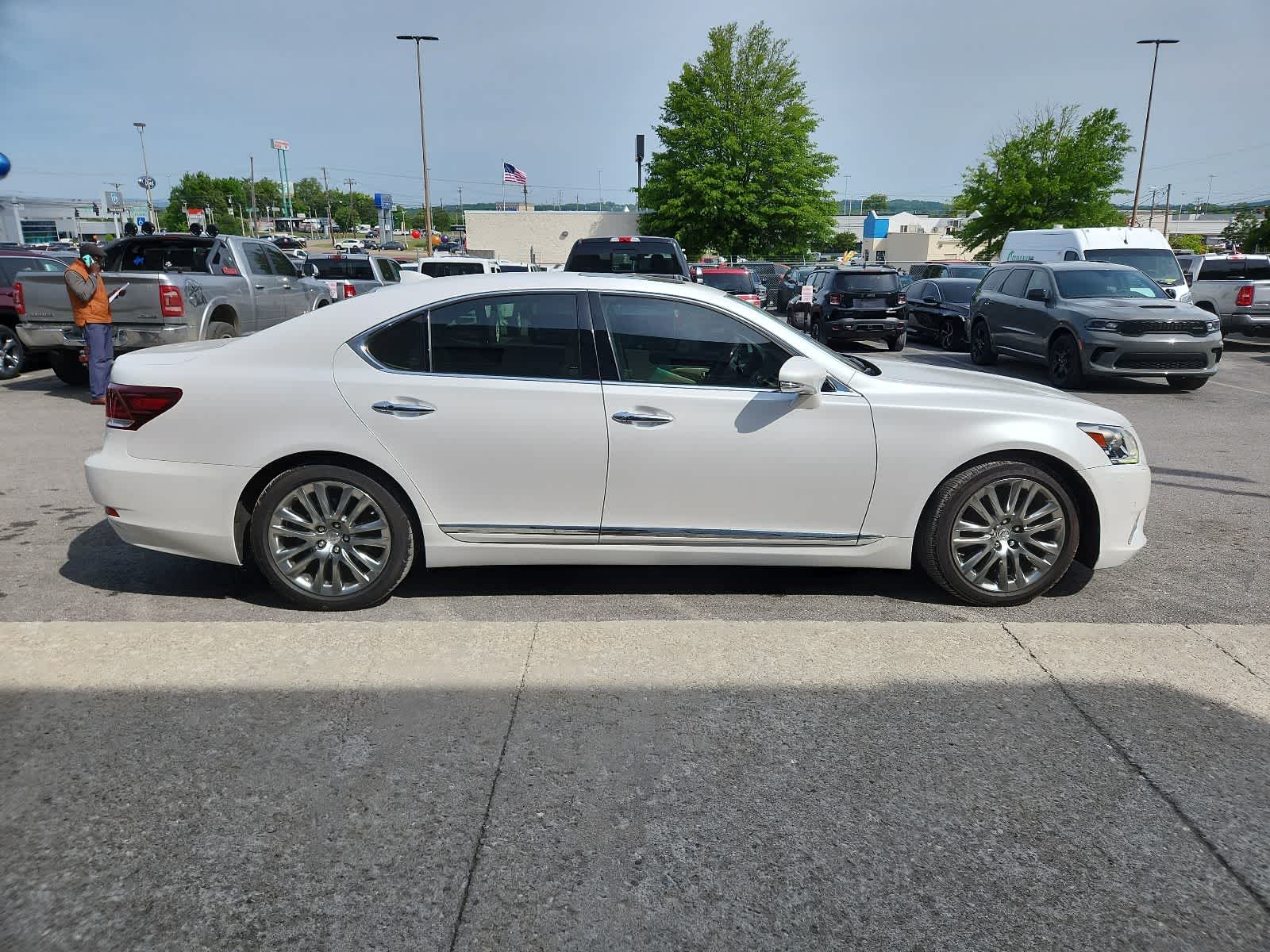 2016 Lexus LS 460 4dr Sdn RWD
