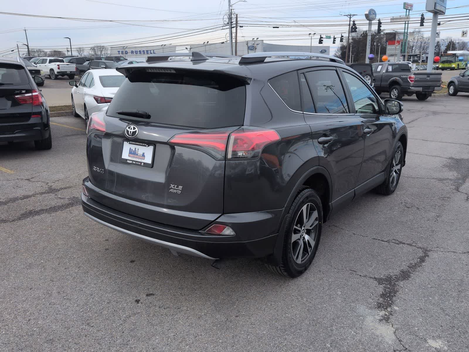 2017 Toyota RAV4 XLE