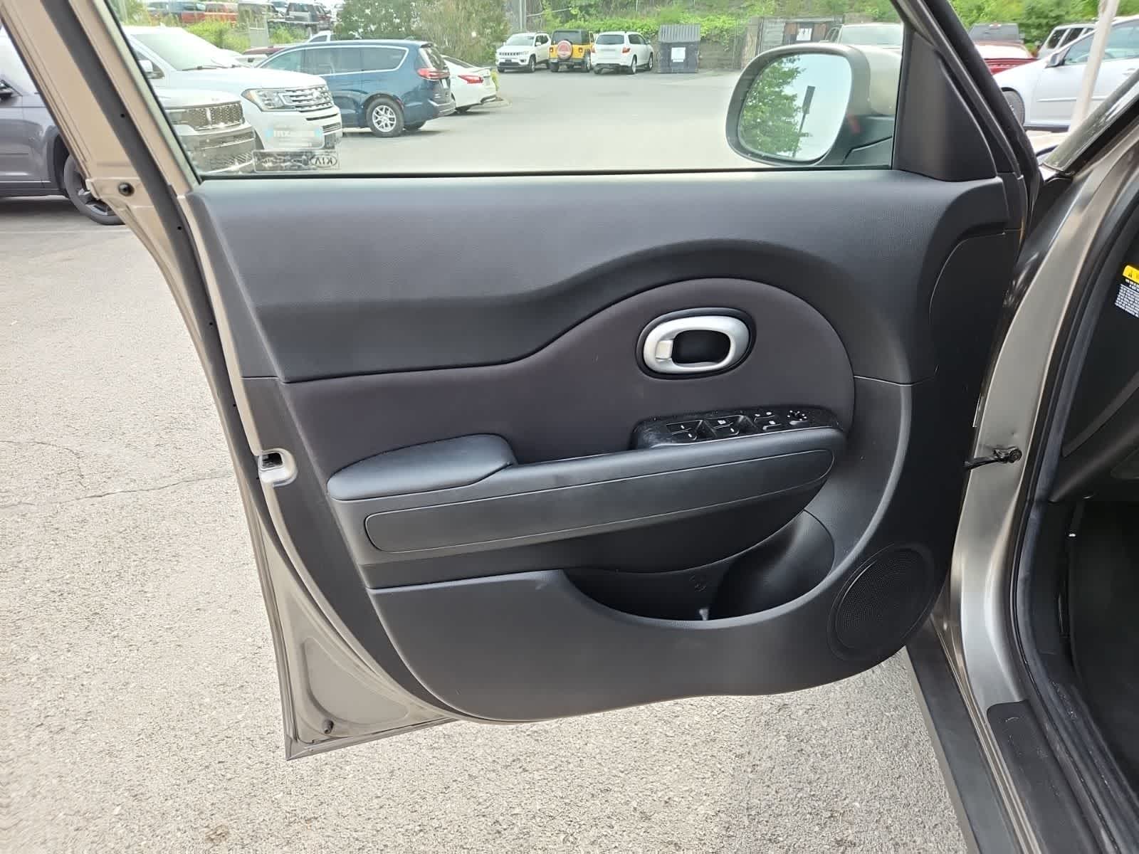 2015 Kia Soul Base